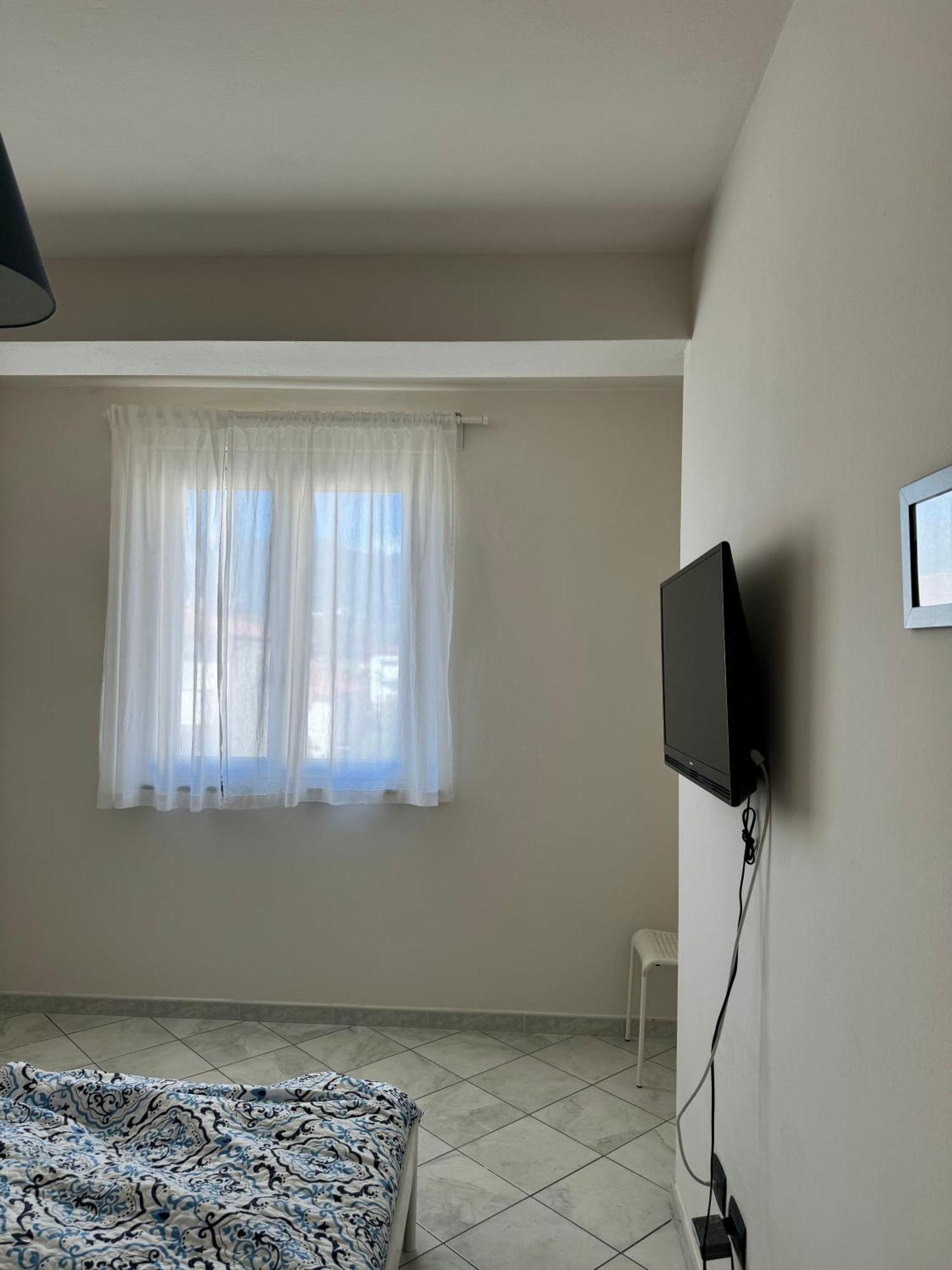 マリーナ・ディ・マッサ Cytrus Apartamentヴィラ エクステリア 写真